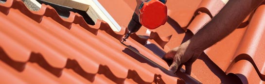 save on Moggerhanger roof installation costs